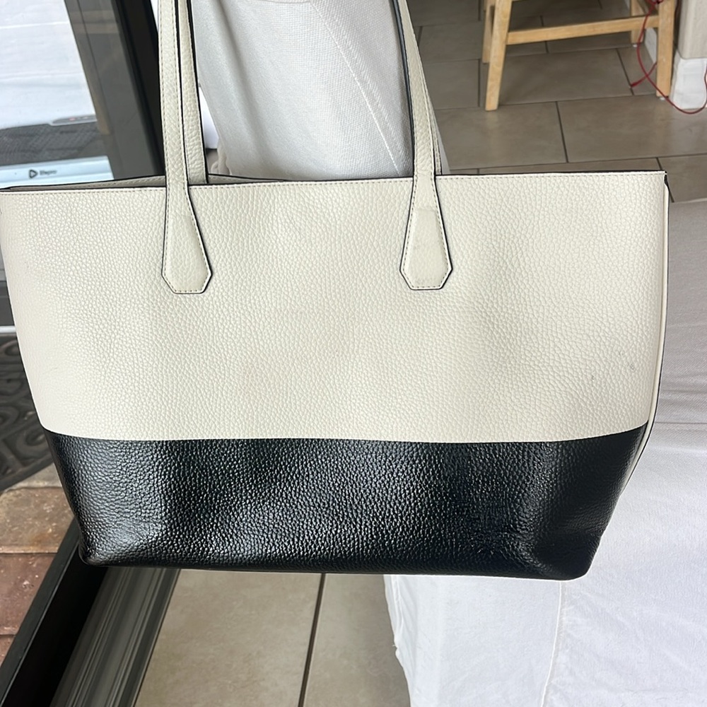 Tory Burch Black and White Tote Bag - Picture 4 of 14